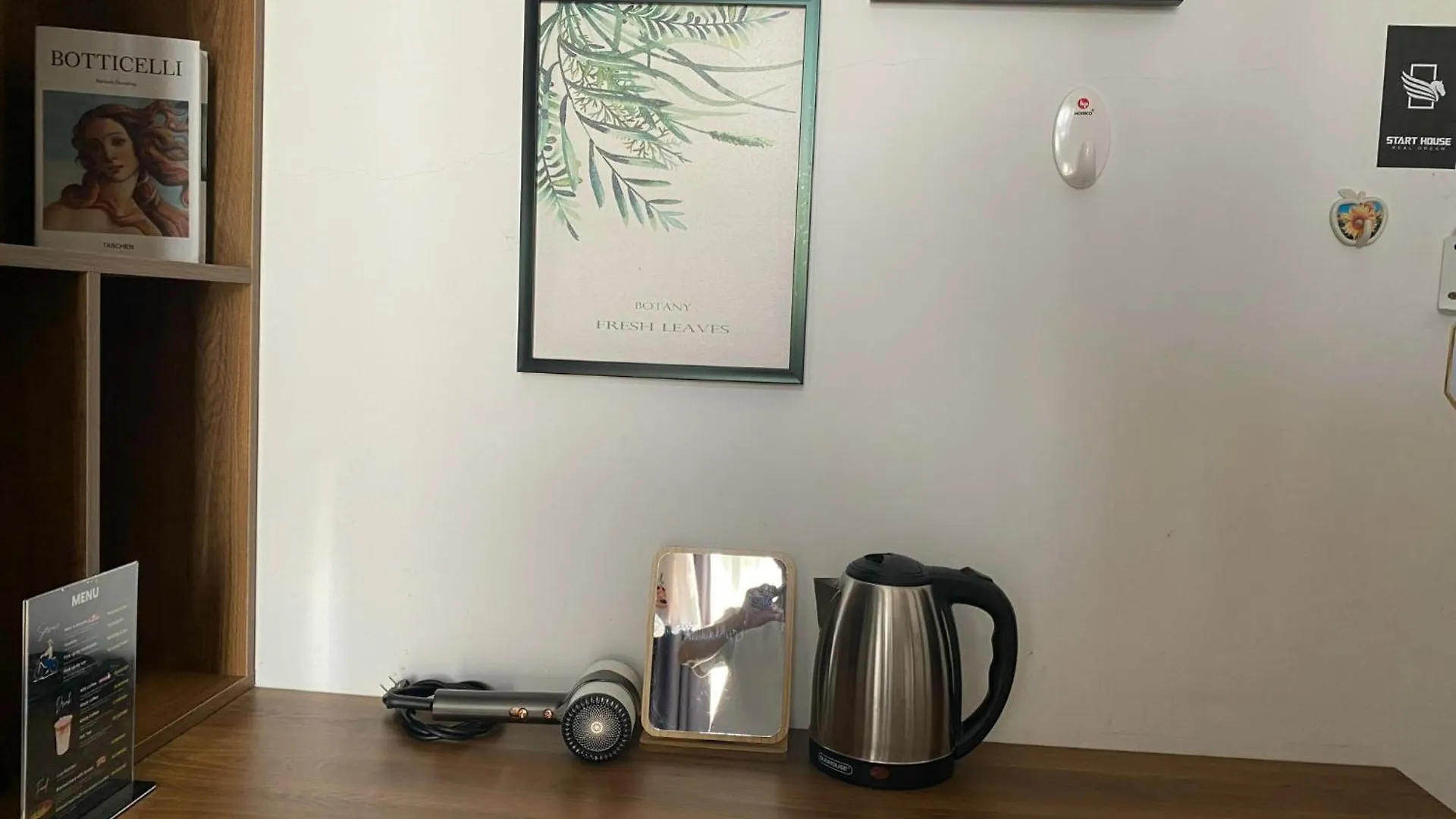 Start House Capsule 5 Min Walk To The Airport Hotel Ho Chi Minh City Capsule hotel